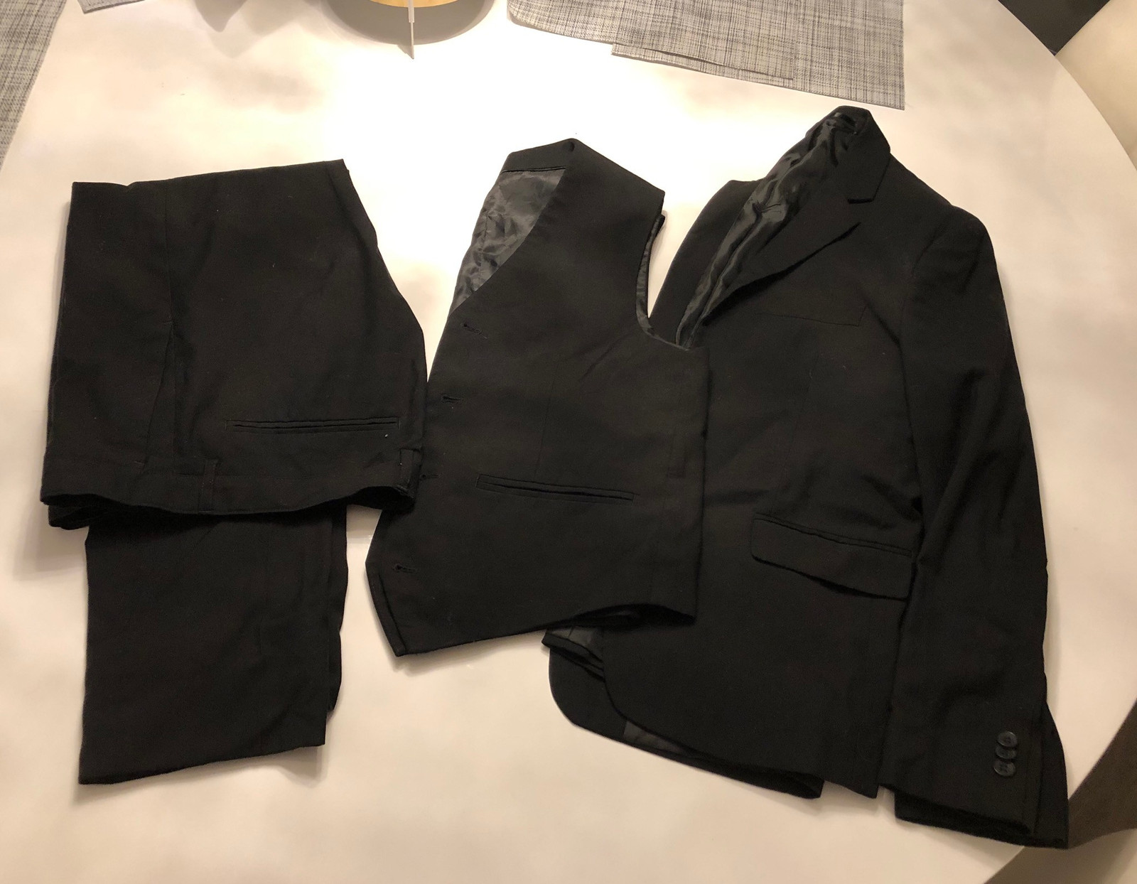 Lite brukt dress. | FINN.no Lite brukt dunjakker og dress til gutt | FINN.no