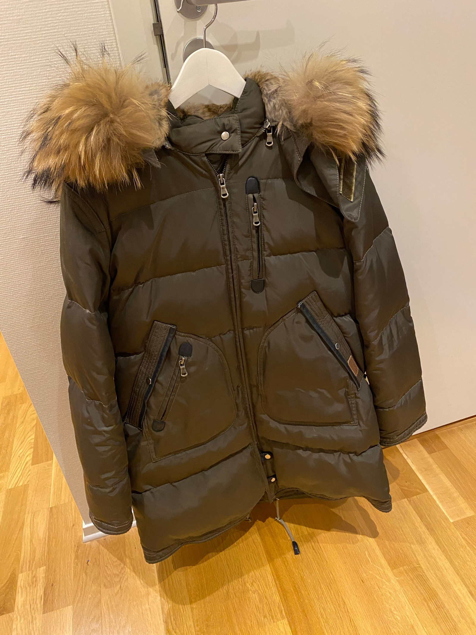 Cedricojakke | FINN.no Helt ny Pajar Panther faux fur jakke | FINN.no