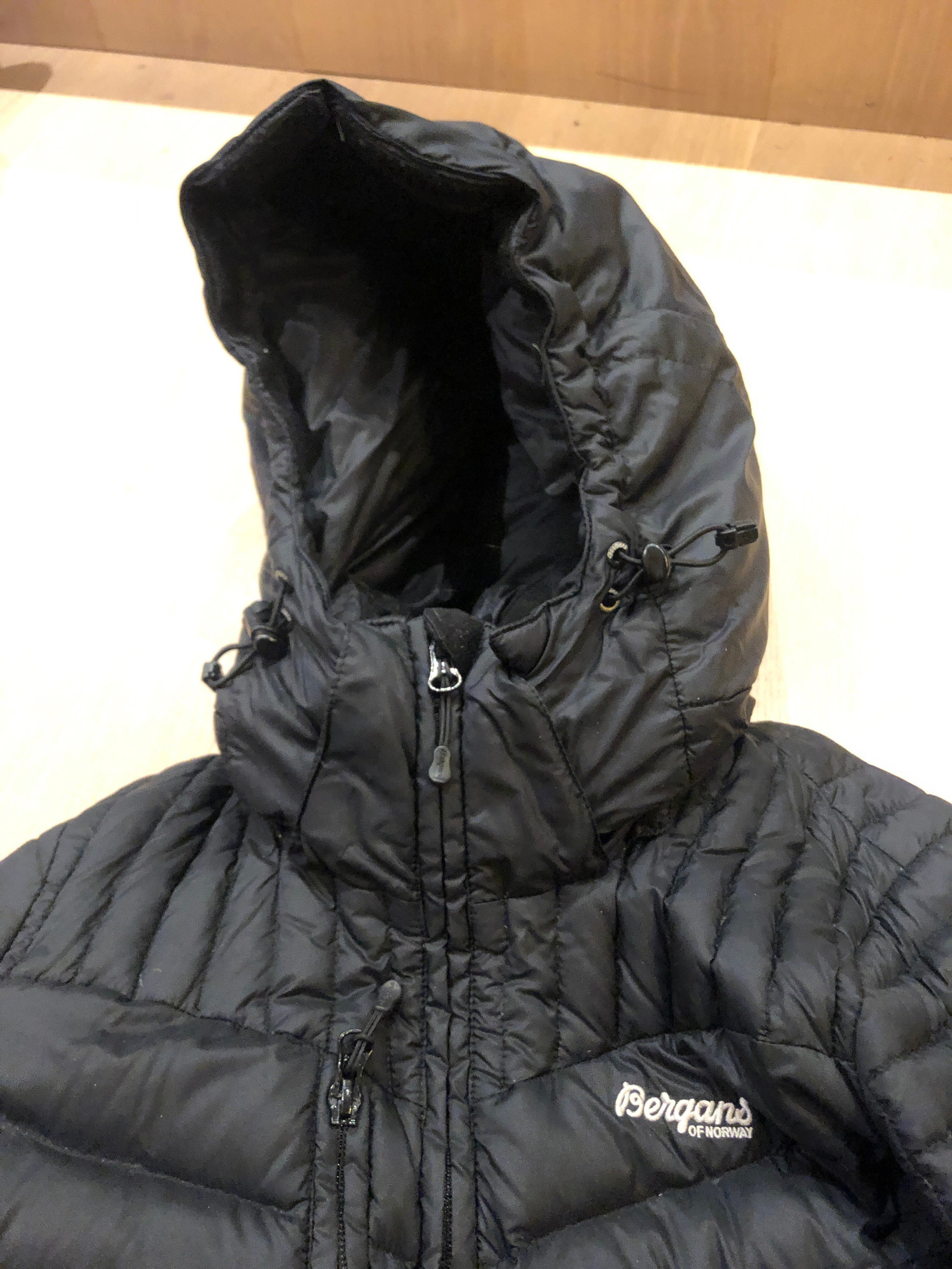 Bergans dunjakke dame str.M | FINN.no Bergans dunjakke dame str.M | FINN.no