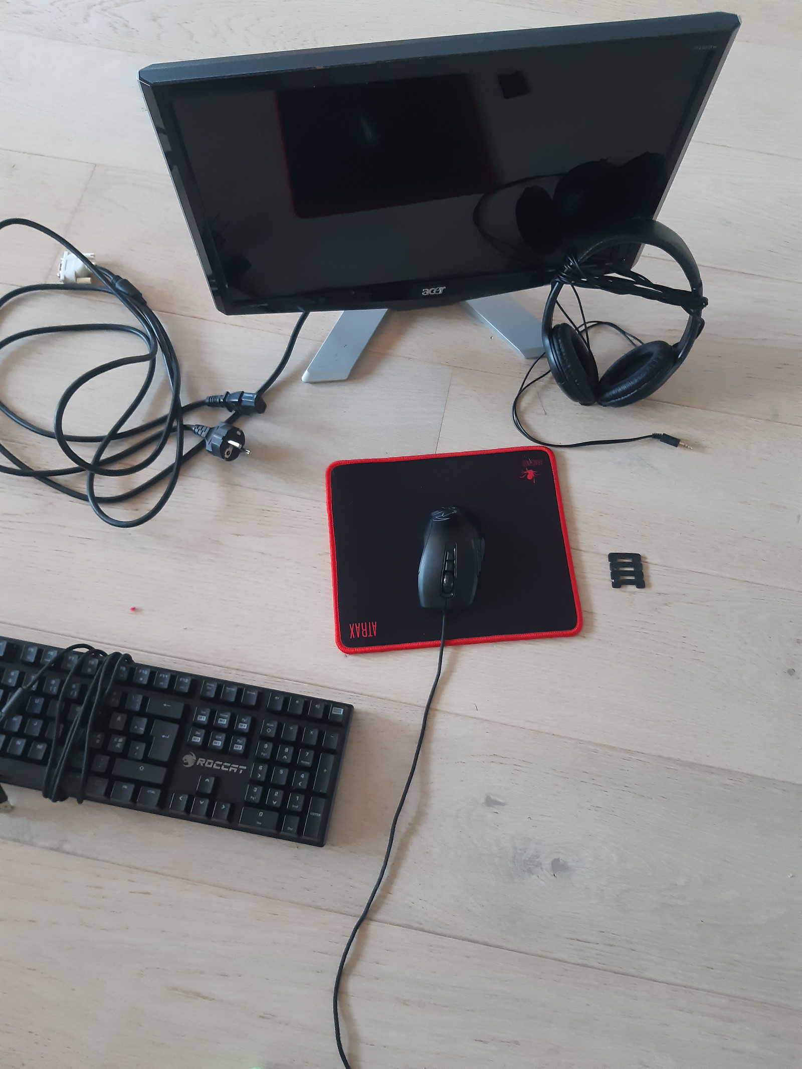 Spilleting | FINN.no Gaming stol, mus, musematte og skjerm | FINN.no
