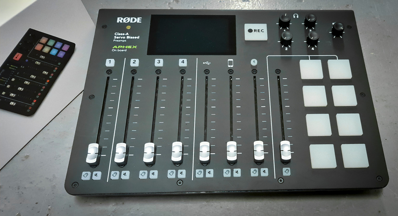 Røde Caster Pro Podcast studio | FINN.no RØDE Caster Pro Podcast Studio | musikkhandel.no