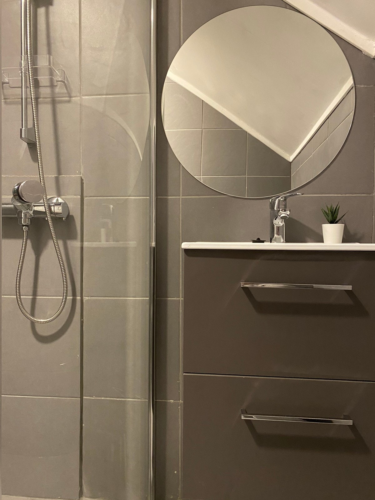 Bad nyoppusset 2020 med varmekabler Galleribilde