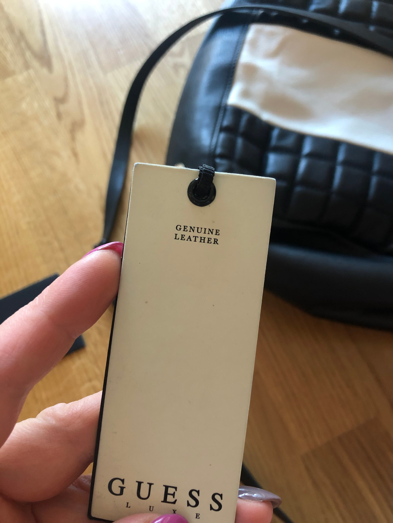 Guess Luxe, ekte veske i tofarget skinn! | FINN.no Guess Luxe, ekte veske i tofarget skinn! | FINN.no