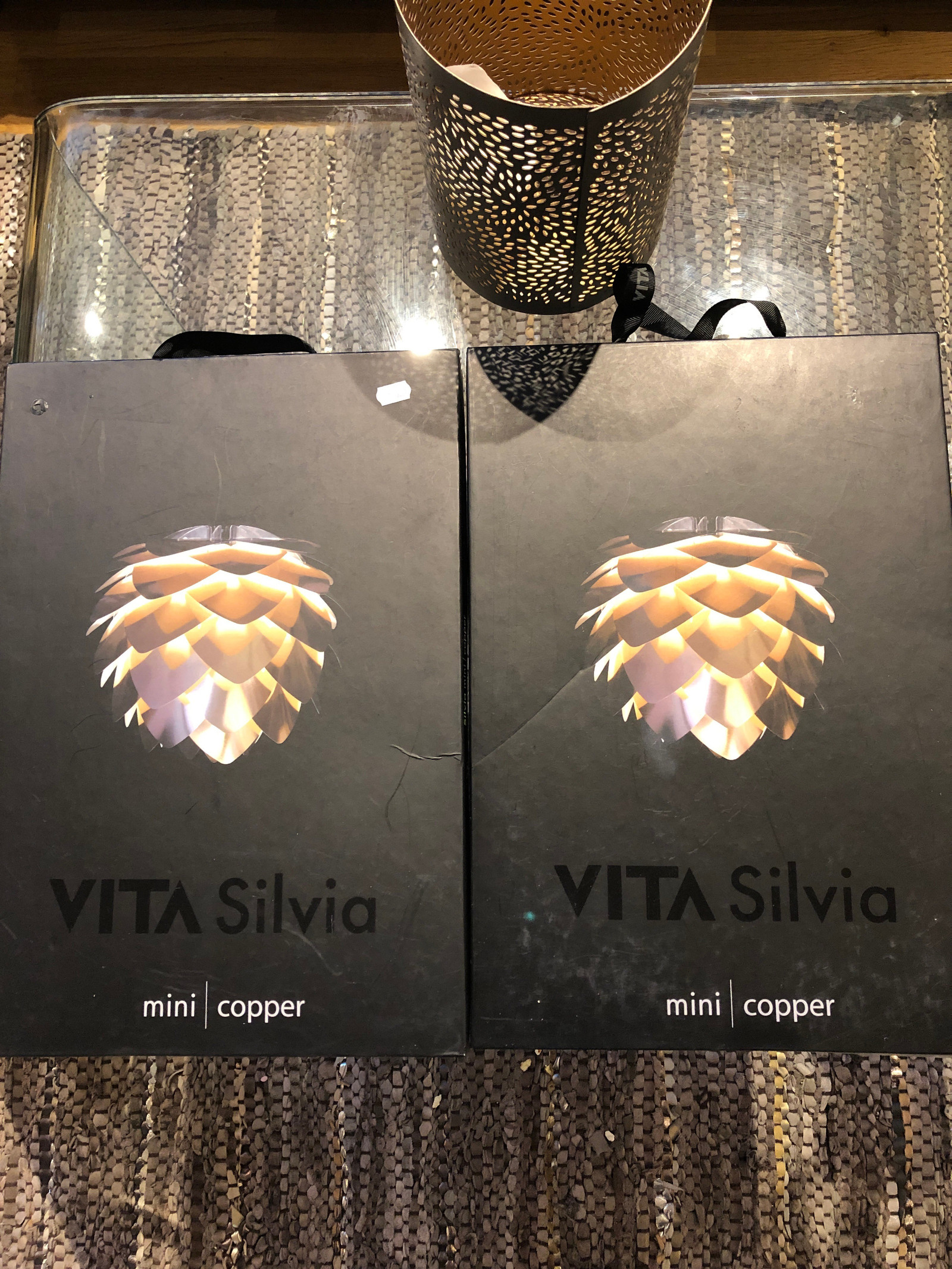 Taklampe Vita Silvia 2 stk | FINN.no Taklampe Vita Silvia 2 stk | FINN.no