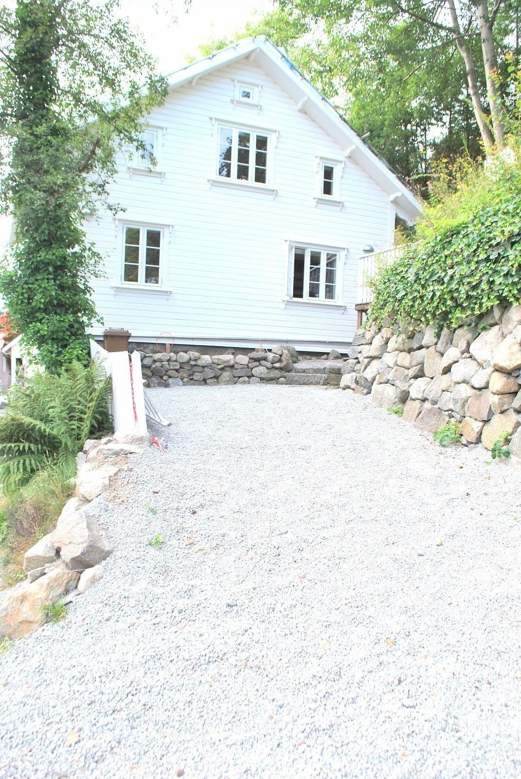 Nå asfaltert gårdsrom Galleribilde