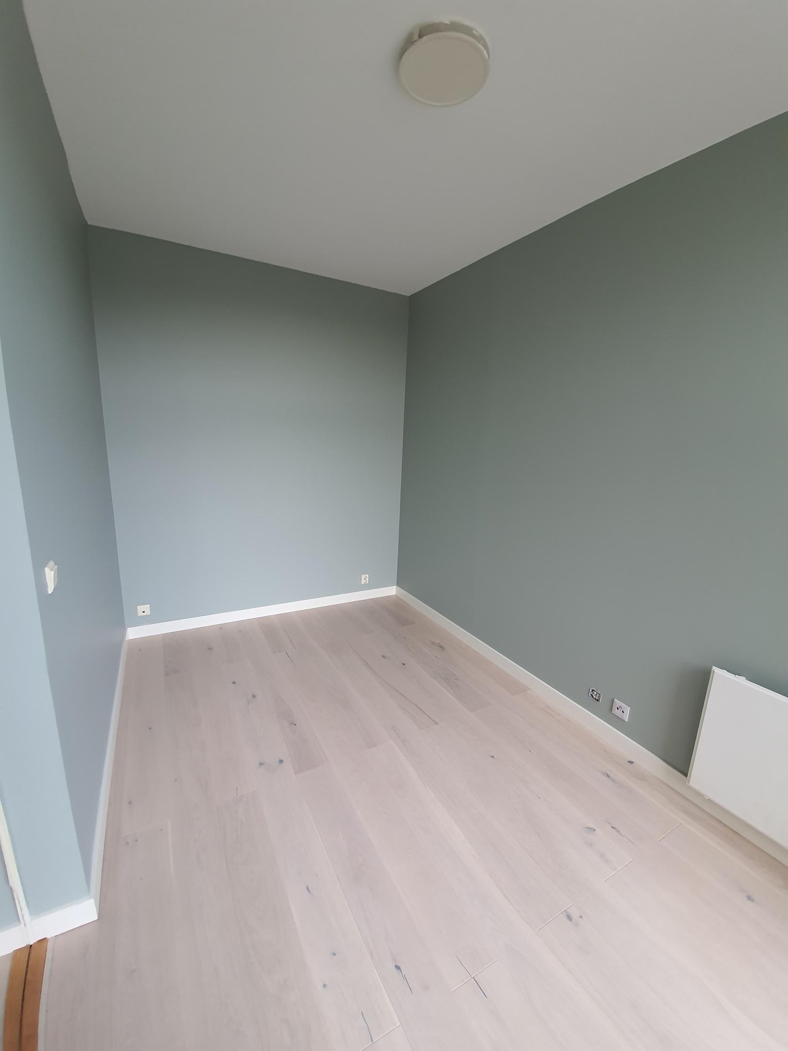 Stort rom innenfor stuen med fransk balkong som enten blir et flott soverom eller en flott stue nr 2 Galleribilde