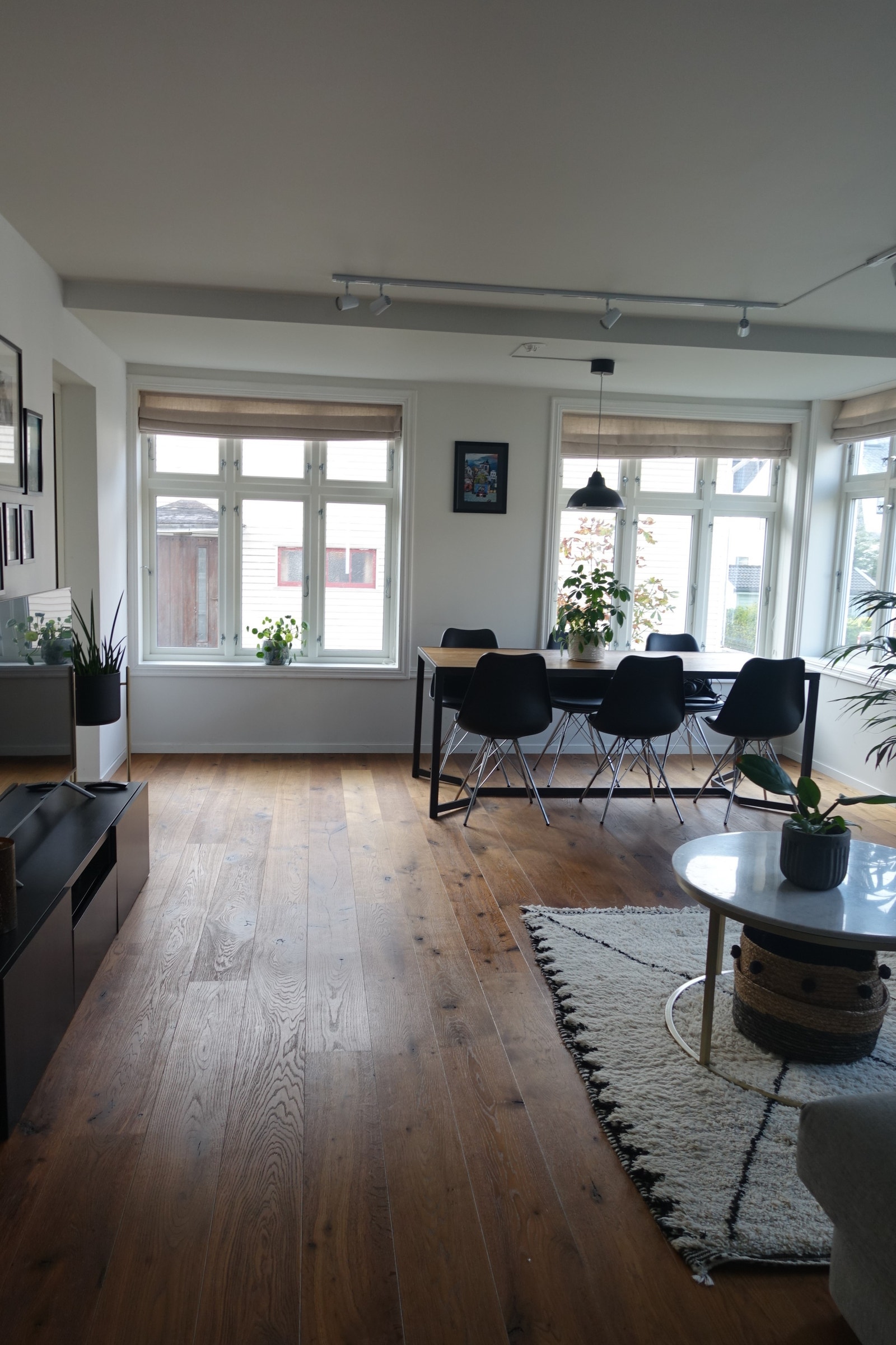 Living Room / Dining area Galleribilde
