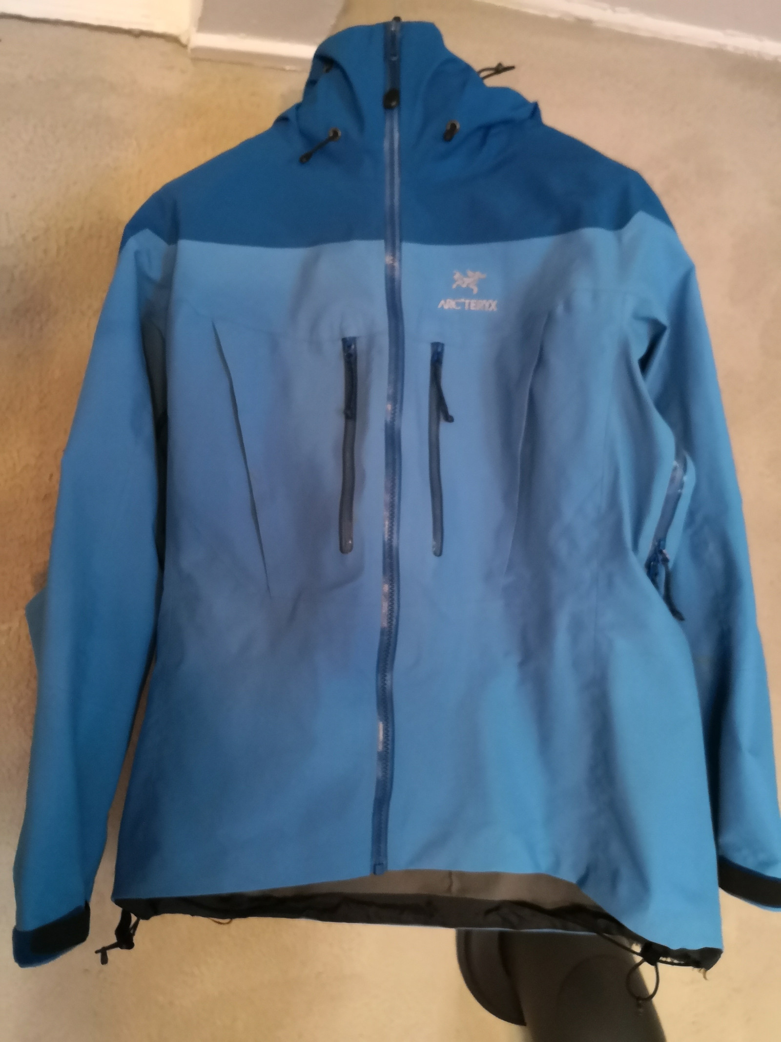 Arcteryx Alpha SV gore tex jakke Damemodell | FINN.no Arcteryx Alpha SV gore tex jakke Damemodell | FINN.no