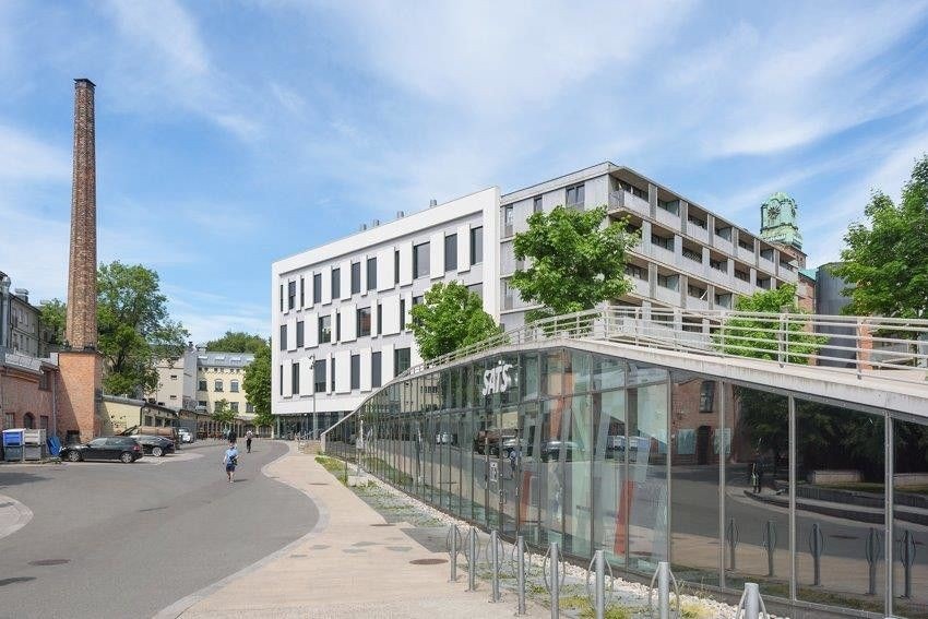 Beliggenhet rett ved SATS Schous plass Galleribilde