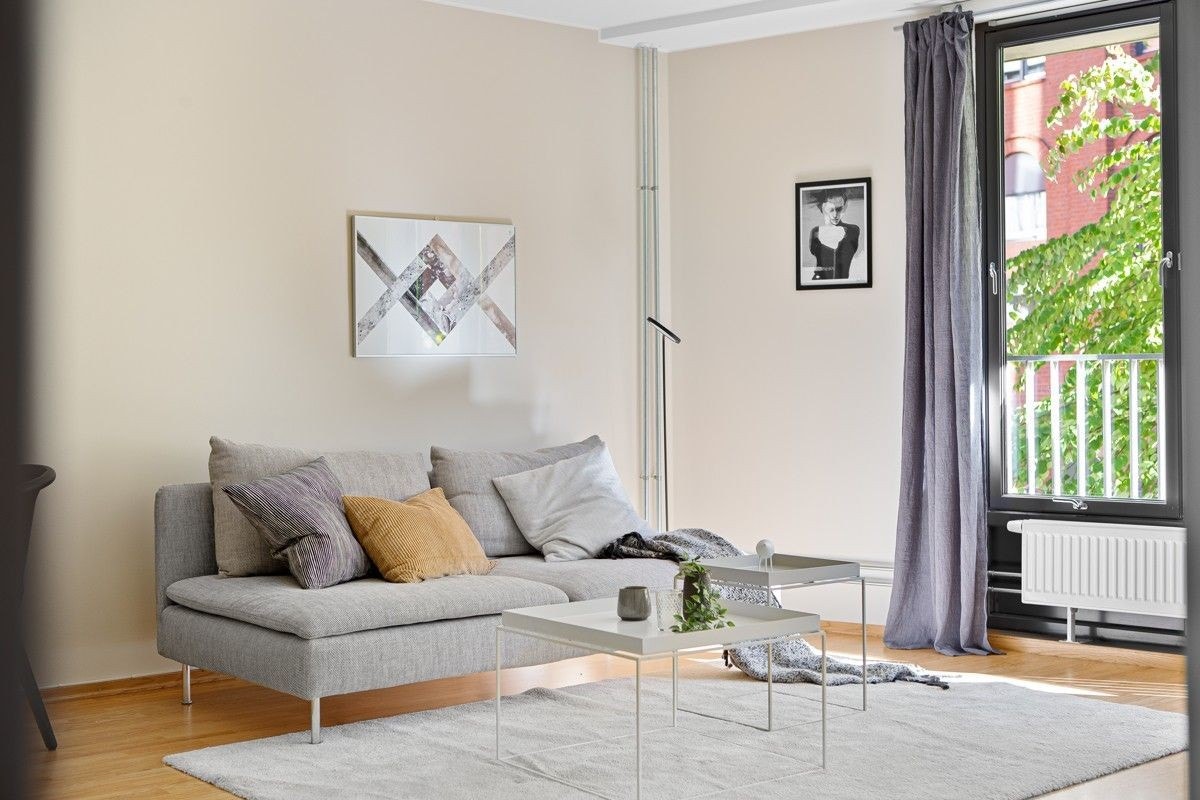 Leiligheten leies ut uten sofa/spisebord. Bilder er fra tidligere beboer. Galleribilde