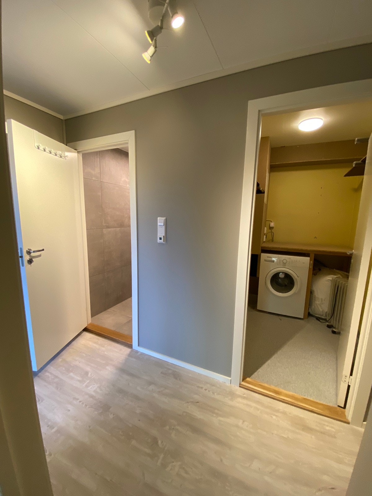 Gang/Entré Galleribilde