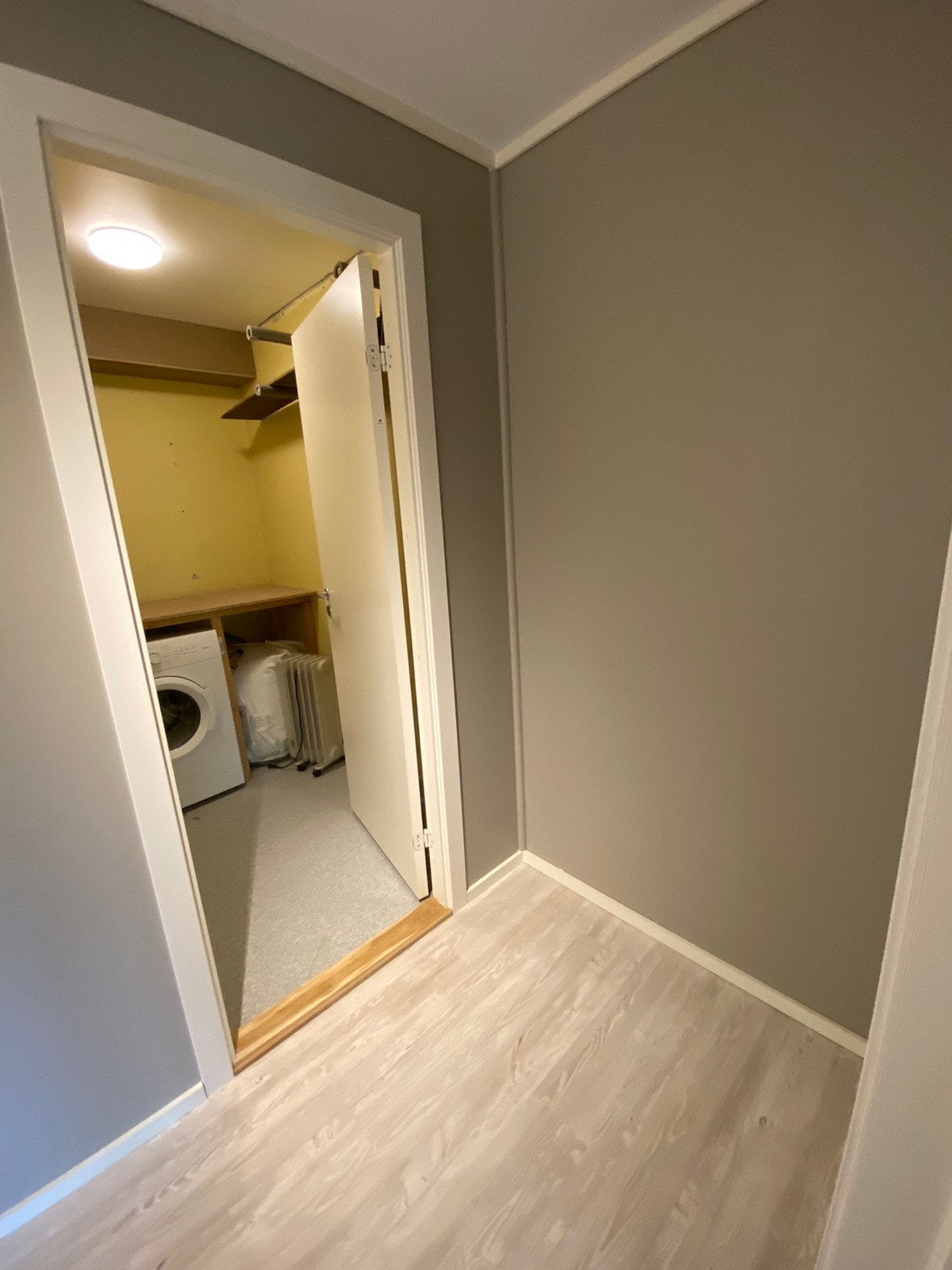 Mulighet for oppbevaring i entré Galleribilde