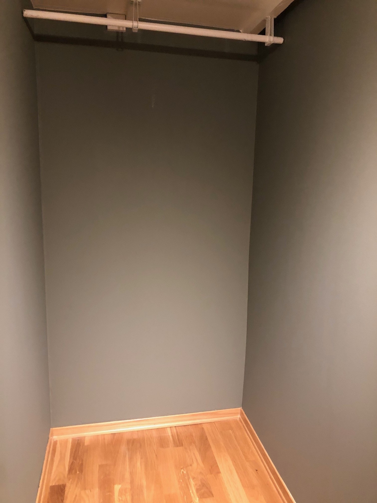 Garderobe/lagring Galleribilde