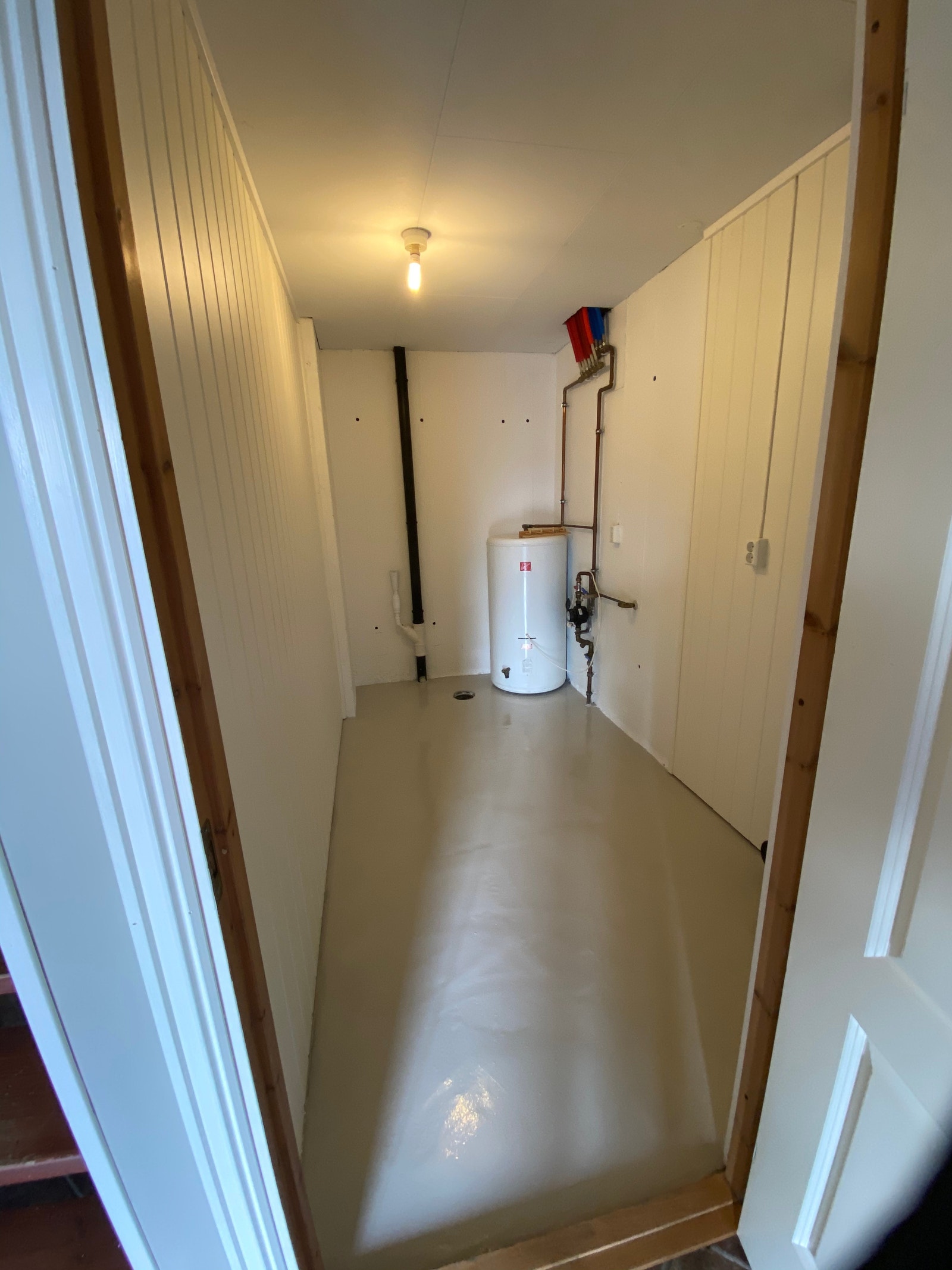 Vaskerom i sokkel Galleribilde