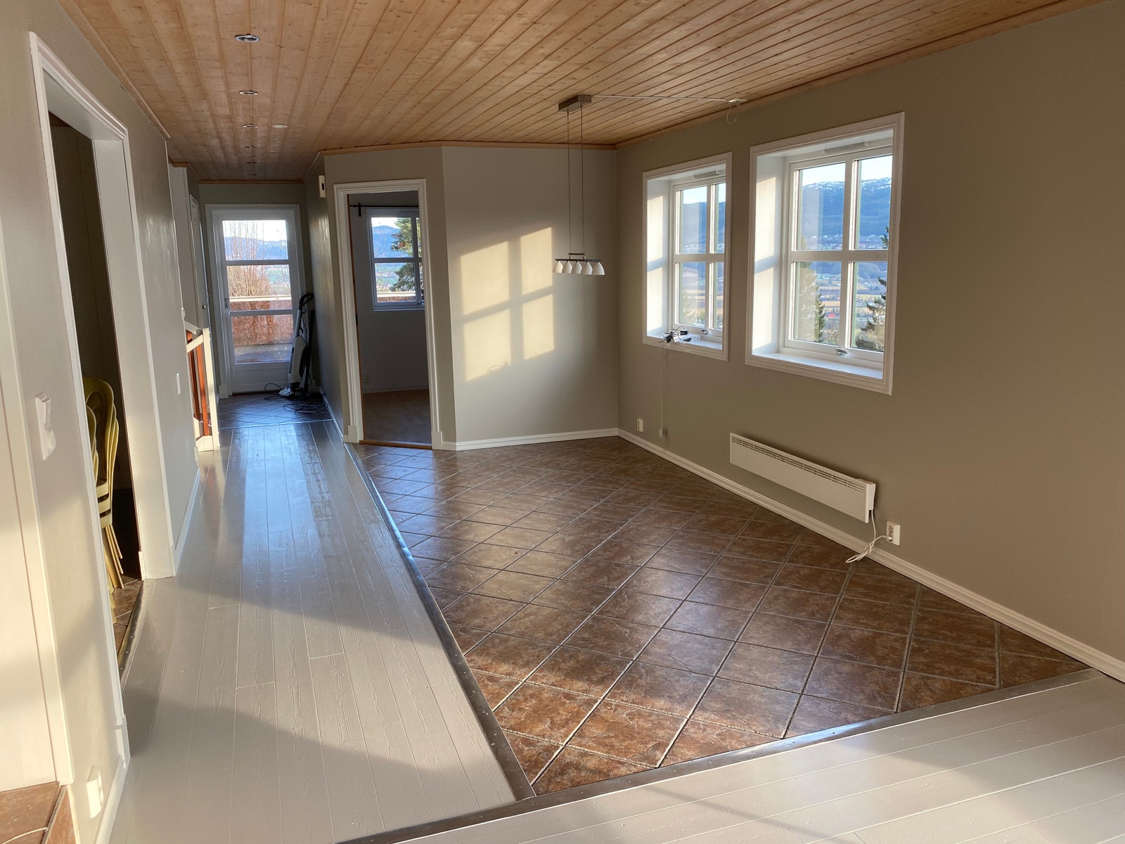 Spisestue 1. etg. Galleribilde