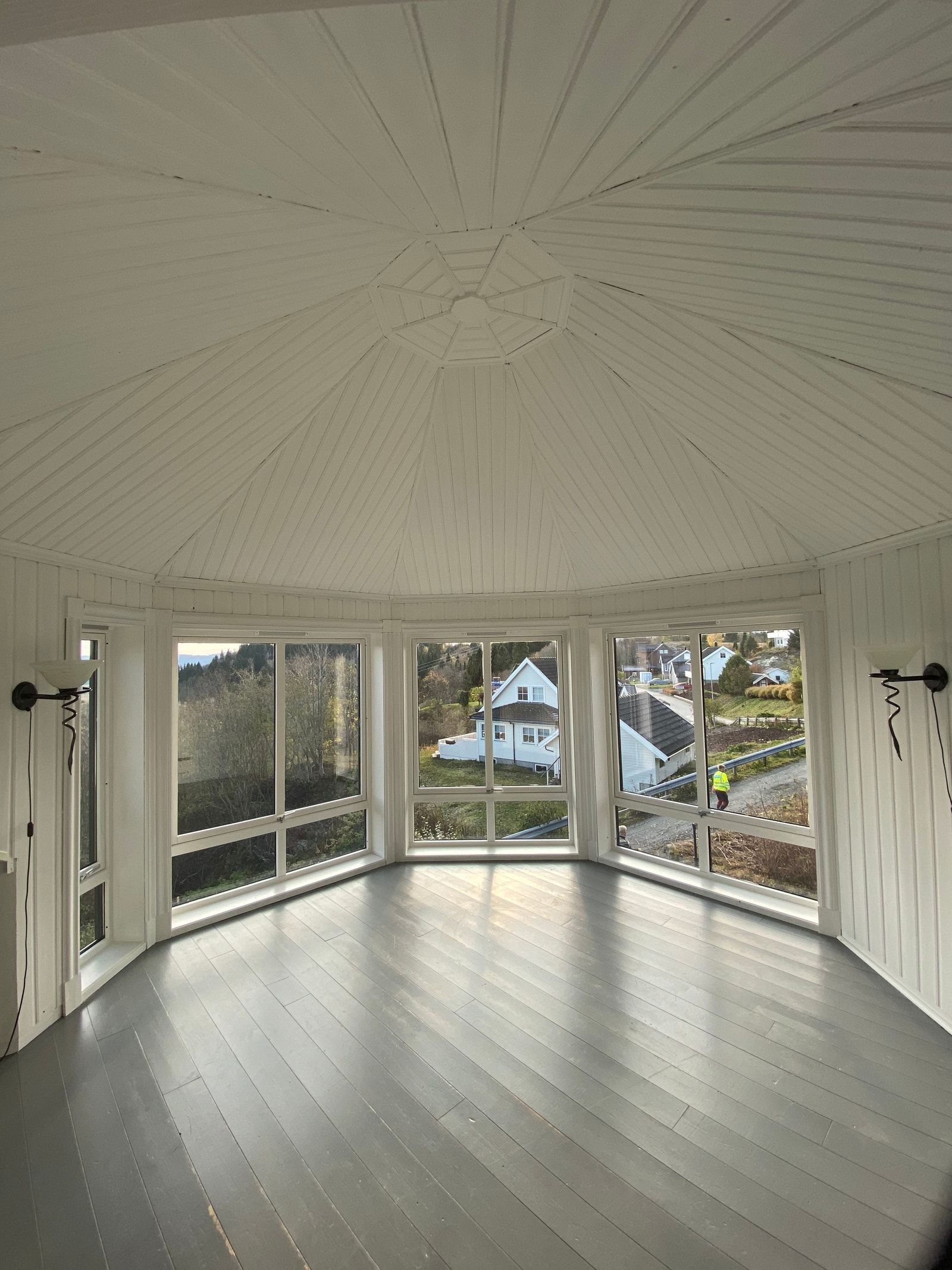 Spennende lofstue med utsikt utover Melhus Galleribilde