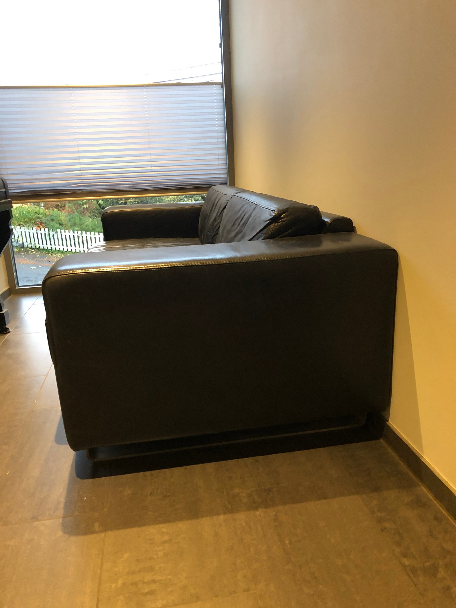 Bolia Pasadena sort skinnsofa | FINN.no Bolia Pasadena sort skinnsofa | FINN.no