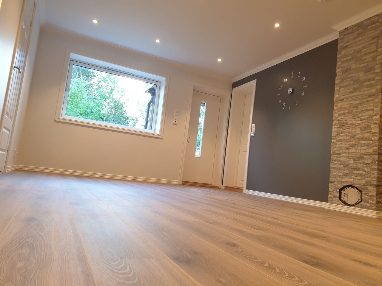 Pen og modern stue Galleribilde