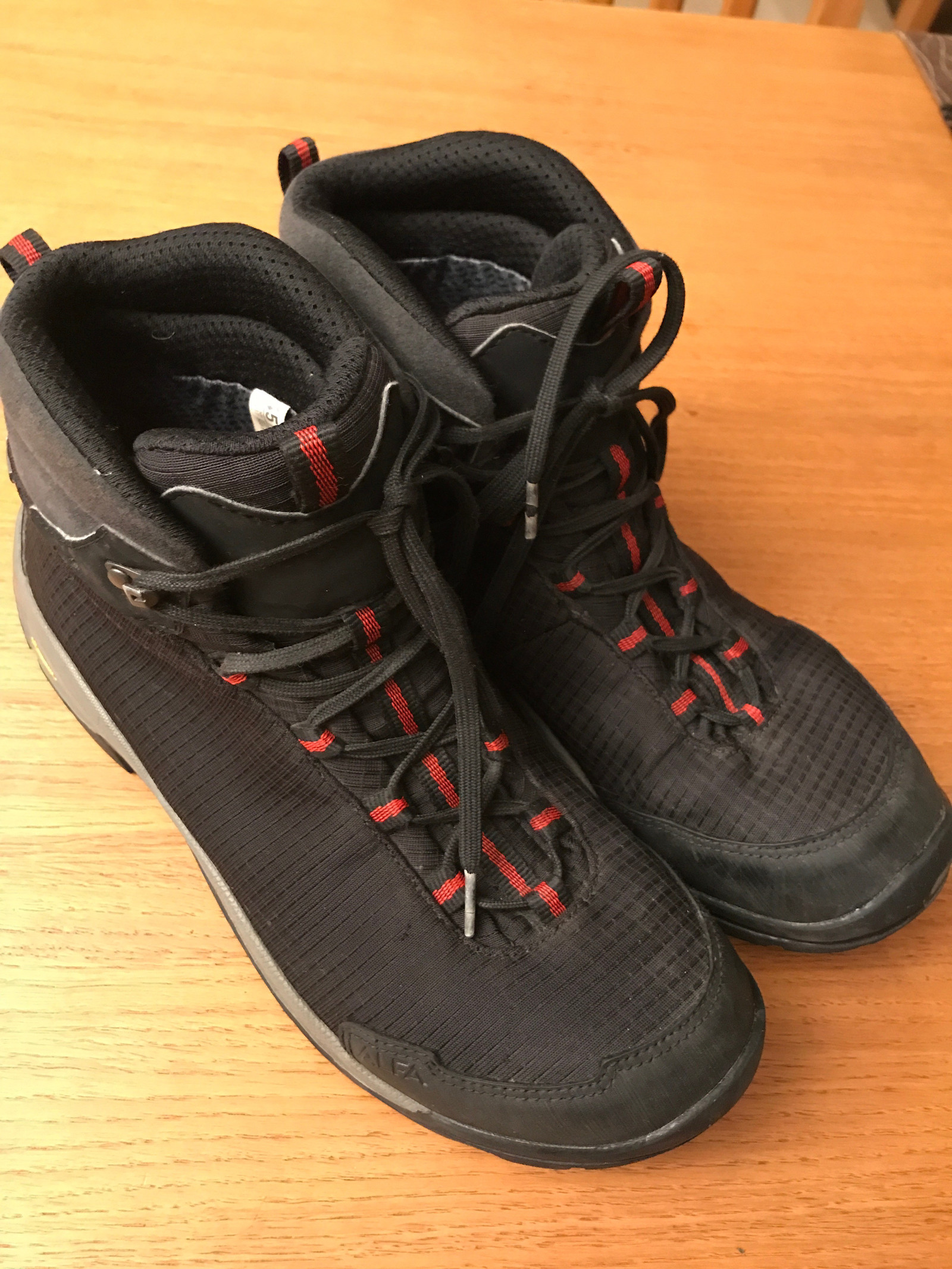 Alfa Gore Tex str.45 | FINN.no Helt nye Lems Boulder sko, str 45 | FINN.no