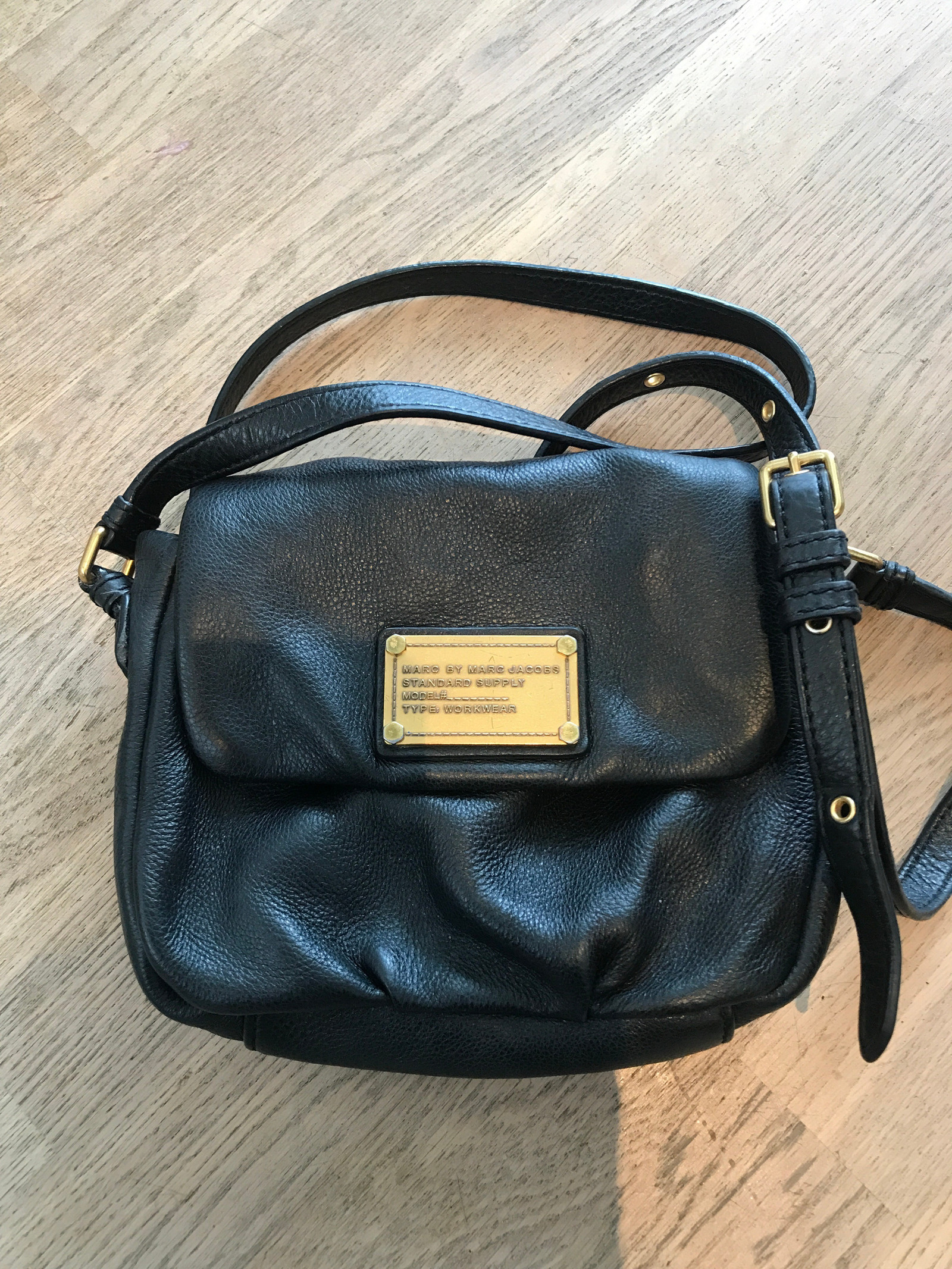 Marc by Marc Jacobs veske | FINN.no Marc by Marc Jacobs Percy veske til salgs | FINN.no