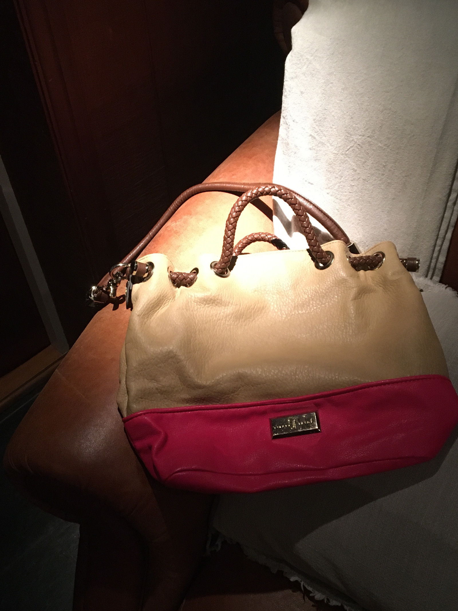 Veske Ivanka Trump, original | FINN.no Veske Ivanka Trump, original | FINN.no