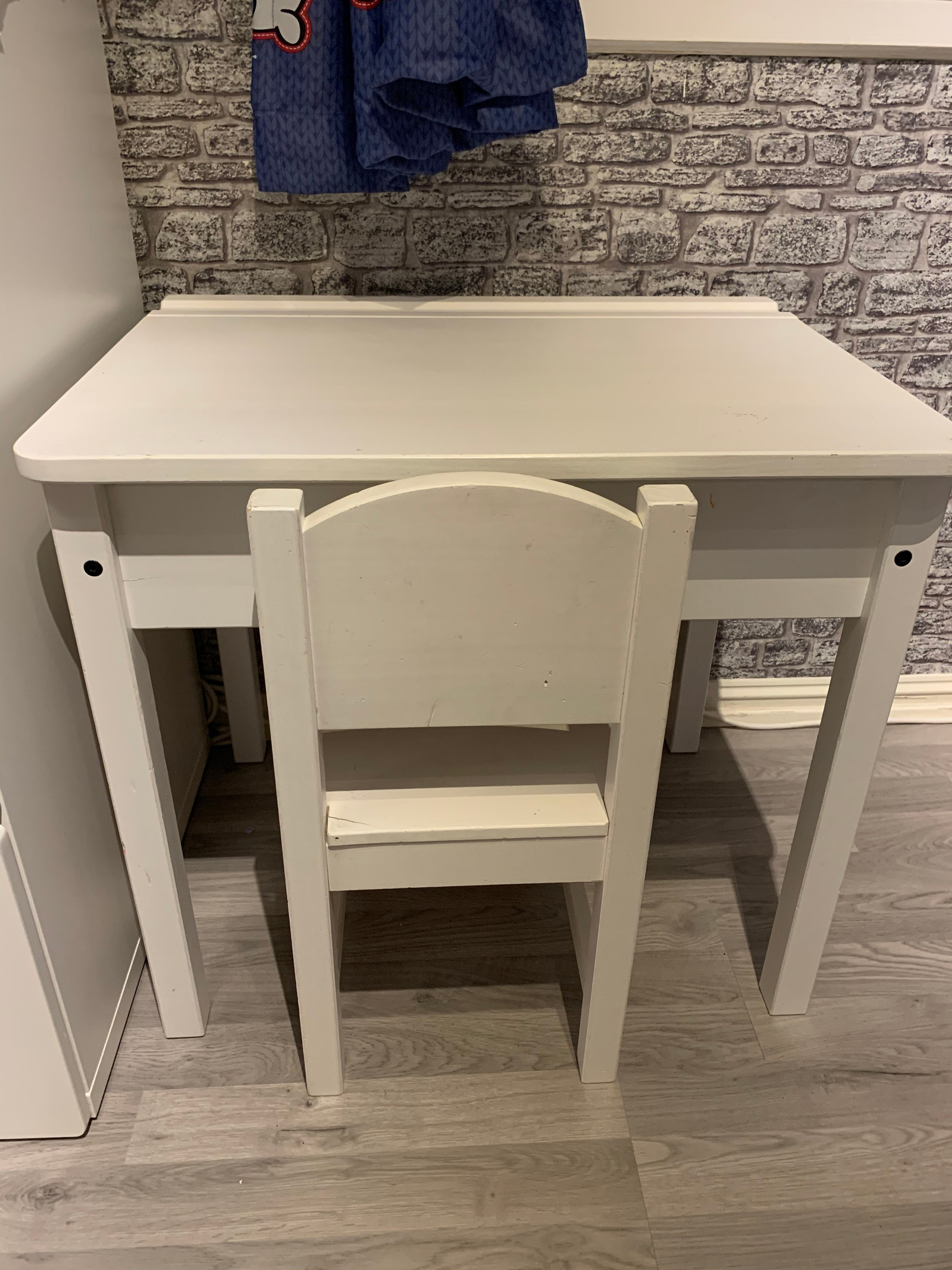 IKEA Sundvik skrivebord | FINN.no Sundvik skrivebord | FINN.no