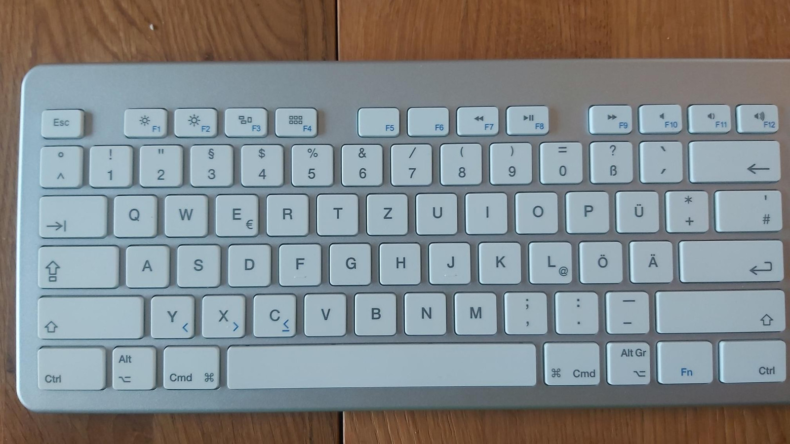 Apple kompatibel Tastatur (tysk) trådløst | FINN.no Apple kompatibel Tastatur (tysk) trådløst | FINN.no