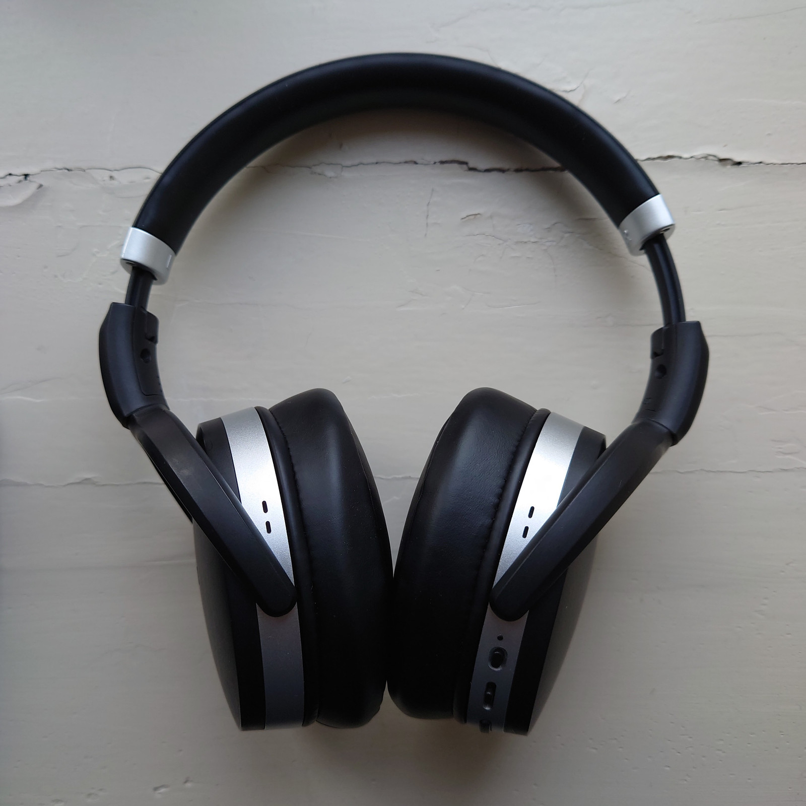 Sennheiser HD 4.50BTNC | FINN.no SENNHEISER HD 4.50 BTNC Wireless Hodetelefoner med