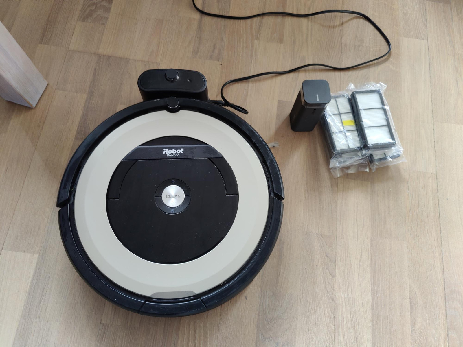Roomba Irobot støvsuger selges | FINN.no iRobot Roomba 891 robot støvsuger | FINN.no