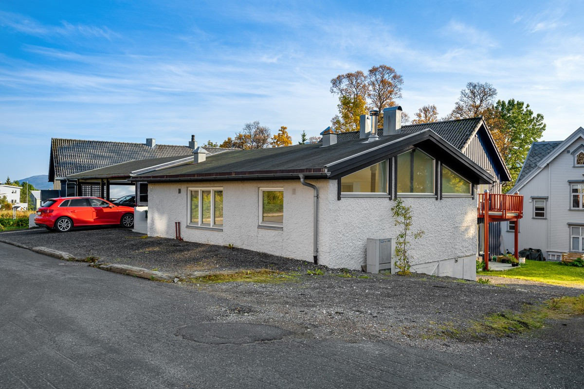 Bjørkås Terrasse 6 / Fasade