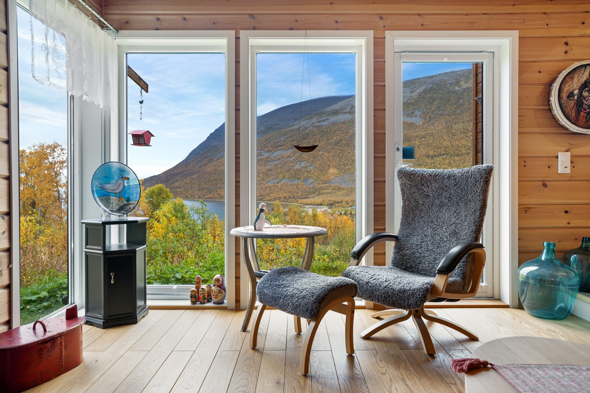 Her drømmer du deg bort til fuglekvitter og et fantastisk skue mot fjorden