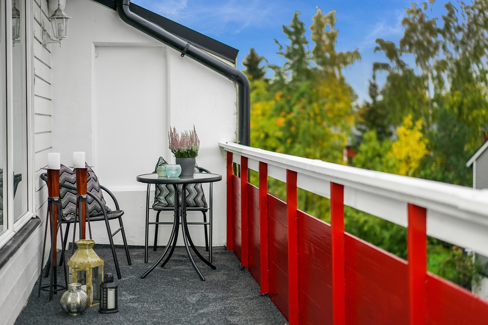 Vestvendt veranda med gode solforhold! Galleribilde