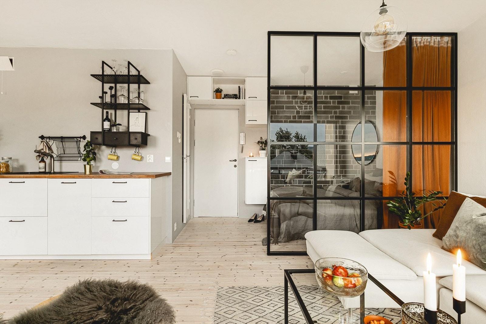 W Eiendomsmegling har gleden av å presentere Amalie Skrams vei 6A ved Benjamin Bødtker og Christina Erstad. Galleribilde