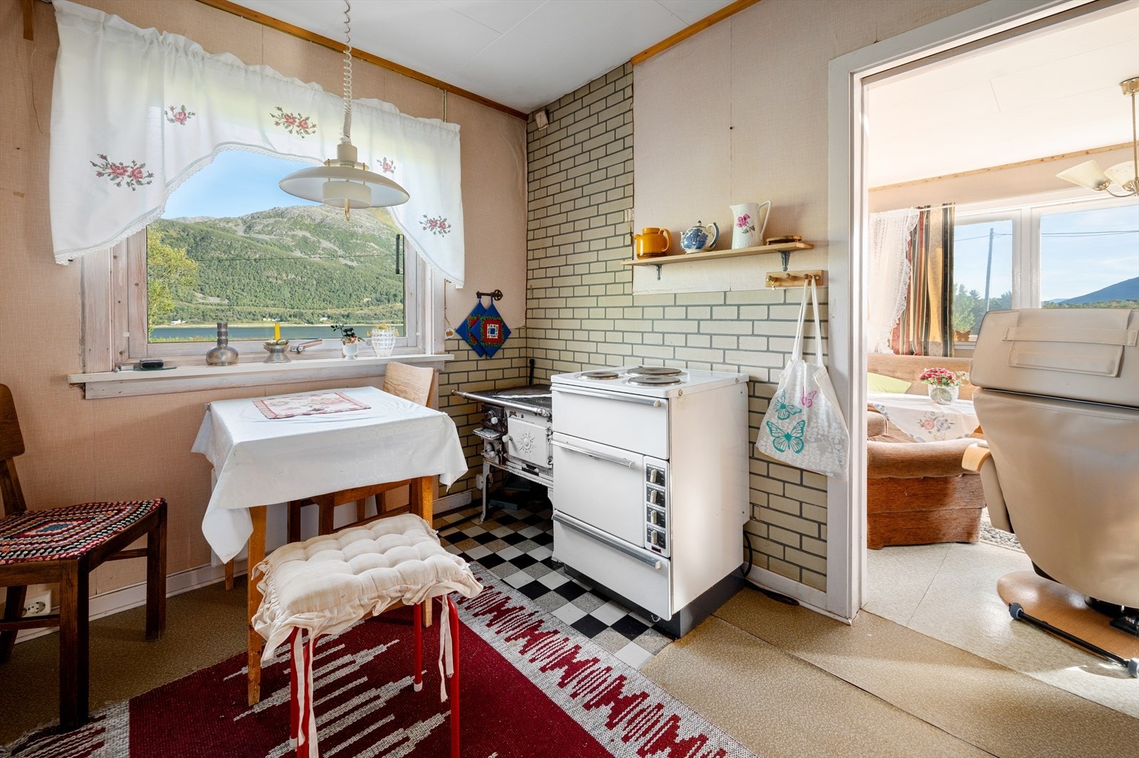 Retro kjøkken. Galleribilde