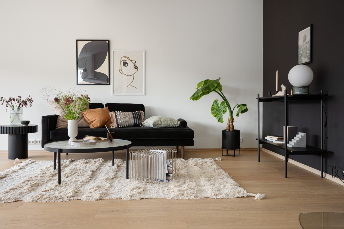 Romslig stue med mange innredningsmuligheter