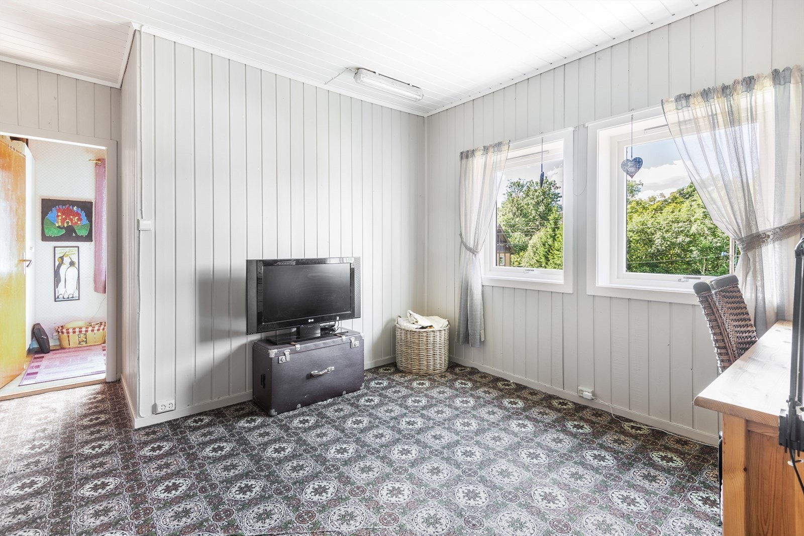 Det er også etablert lys og romslig stue i boligens 2. etasje. Galleribilde
