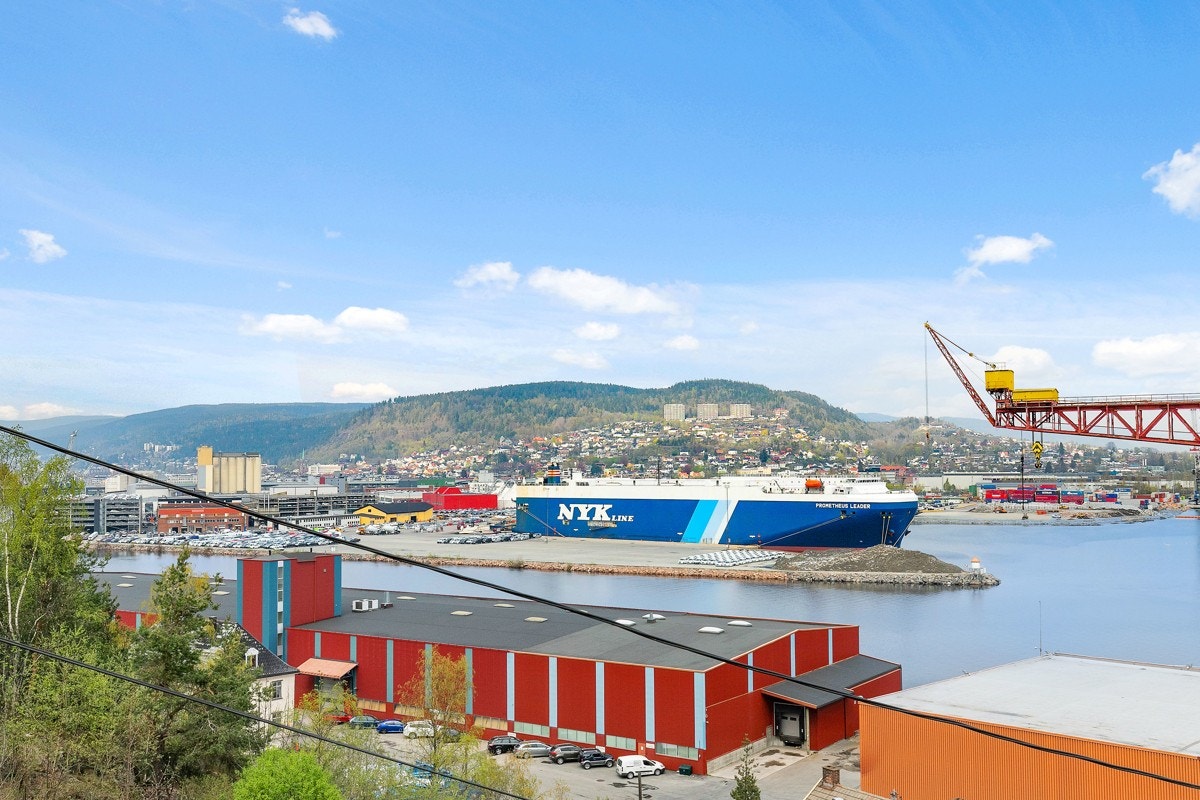 Utsikt over Drammensfjorden fra balkongen. Galleribilde