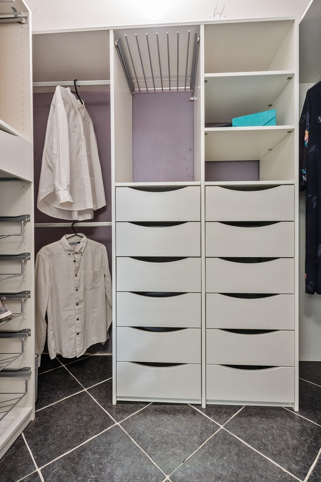 Garderobe Galleribilde