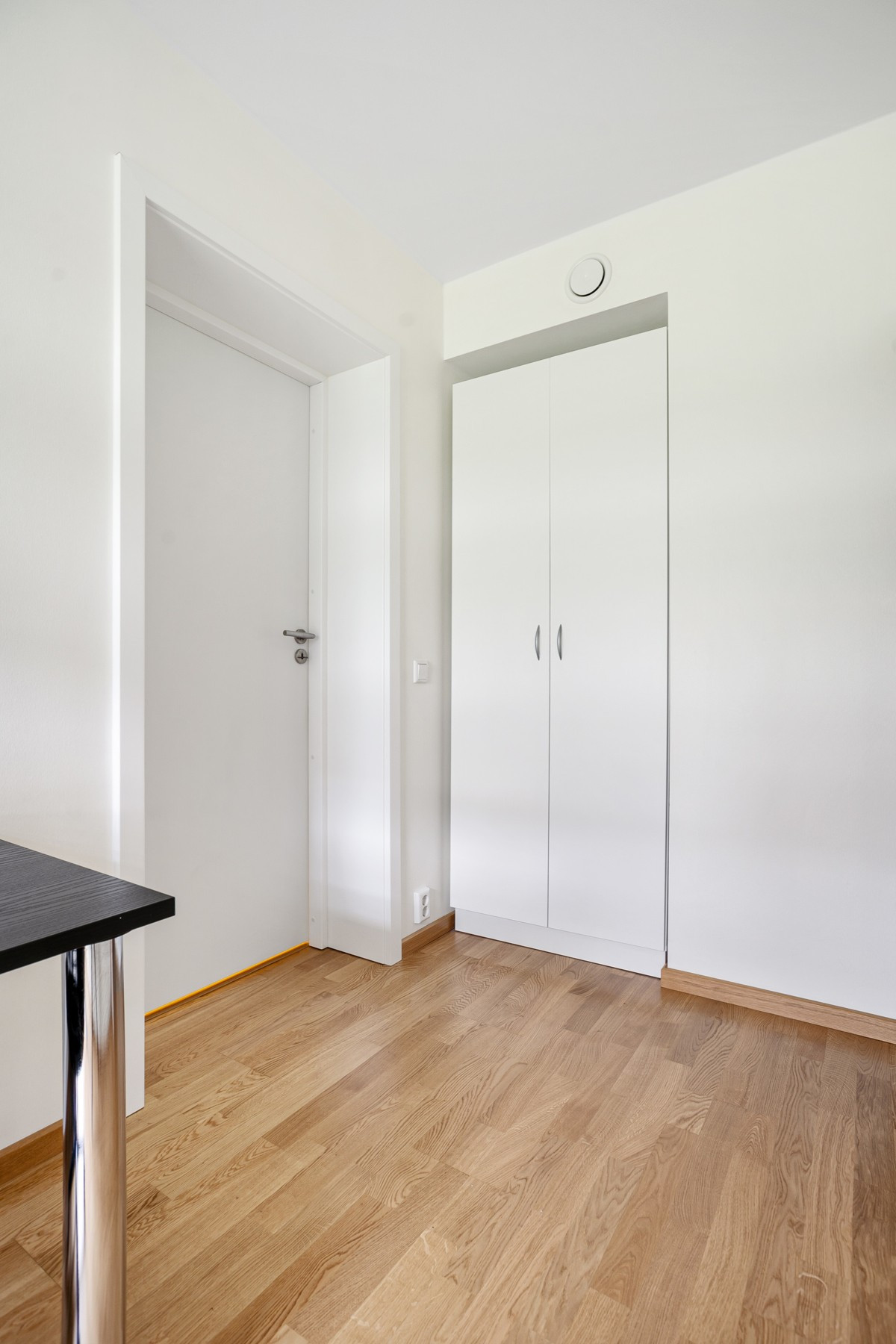 Det er god plass til oppbeavring på soverom 2