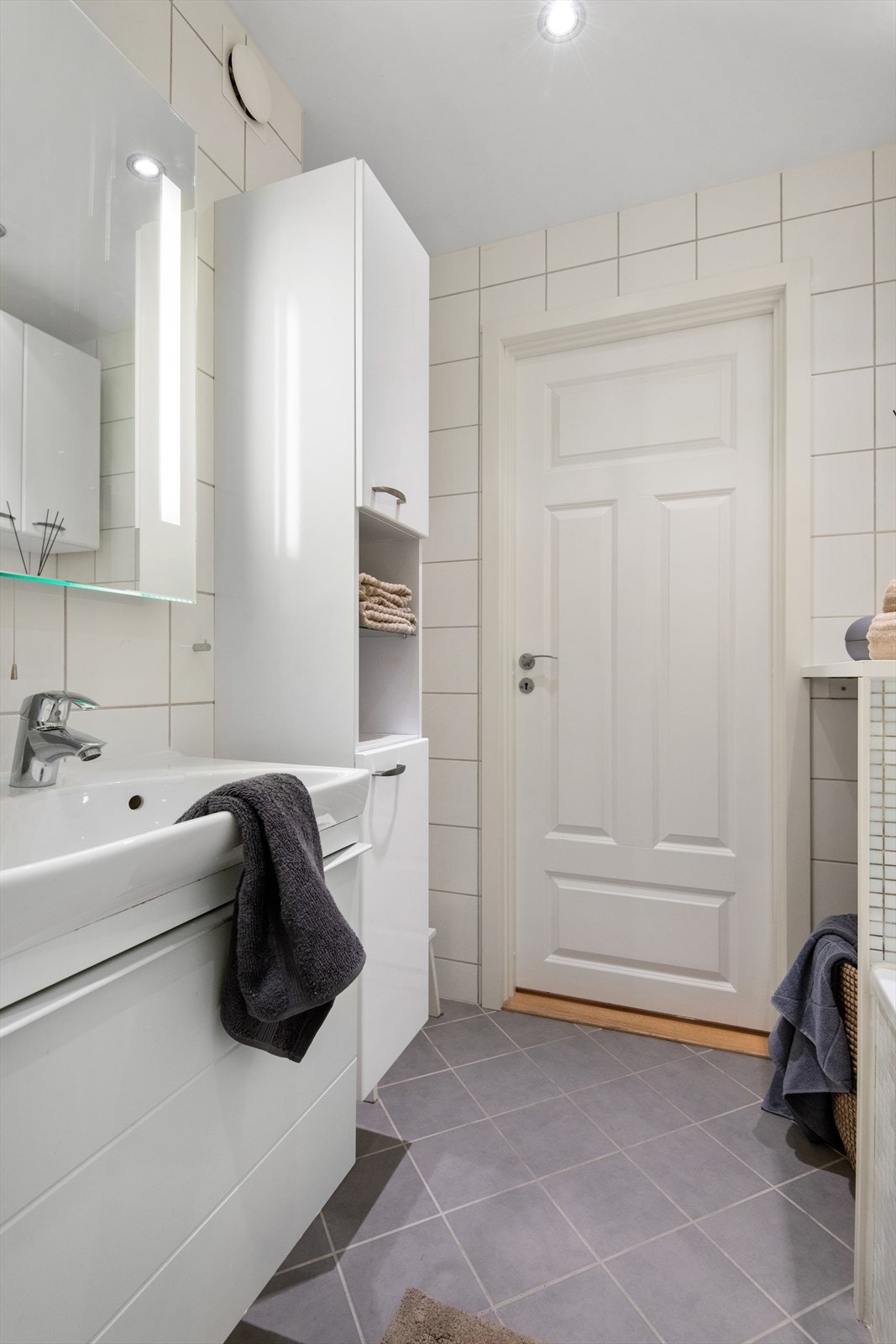 Varmekabler i gulv, samt opplegg for vaskemaskin på badet. Galleribilde