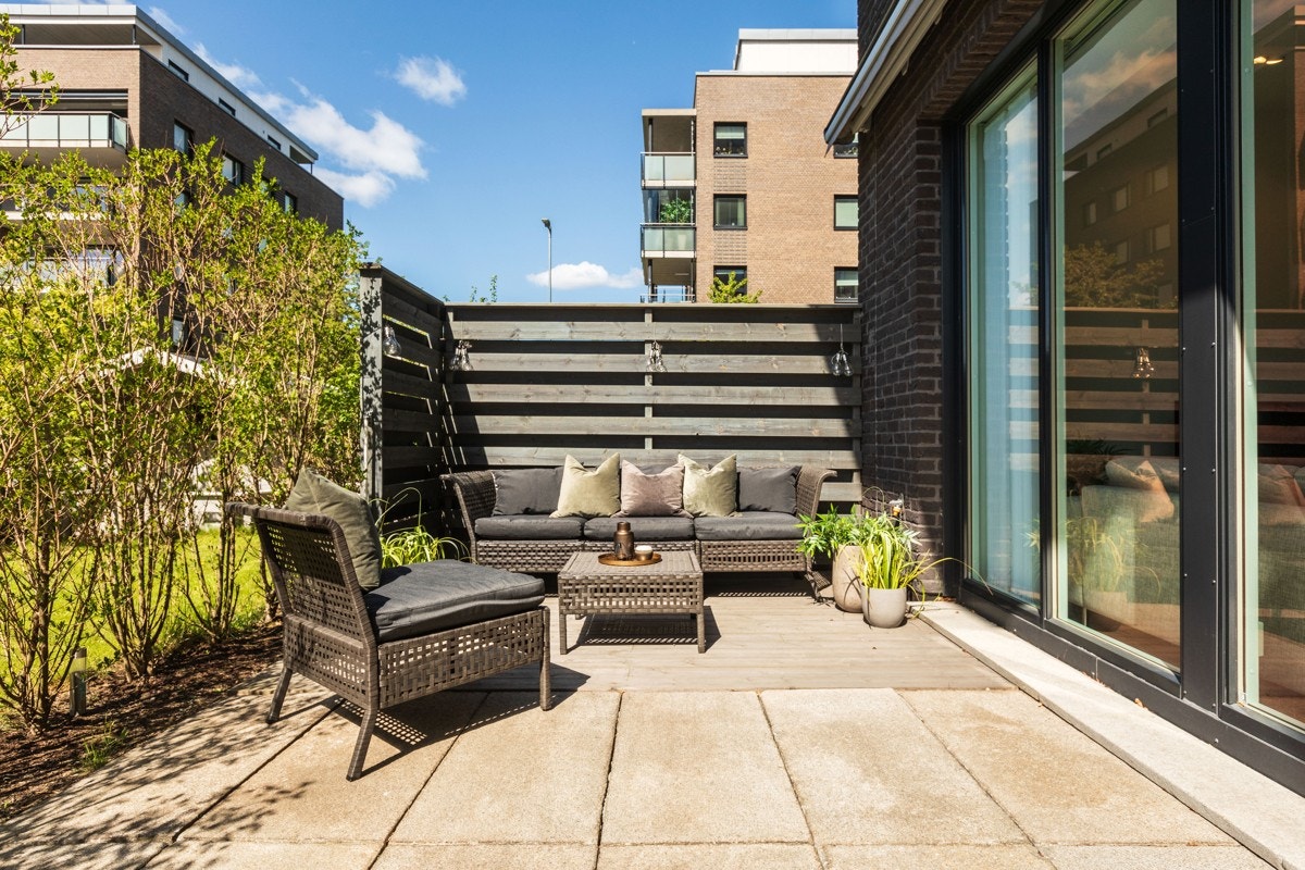 Her kan man nyte sol i skjermede omgivelser. Galleribilde