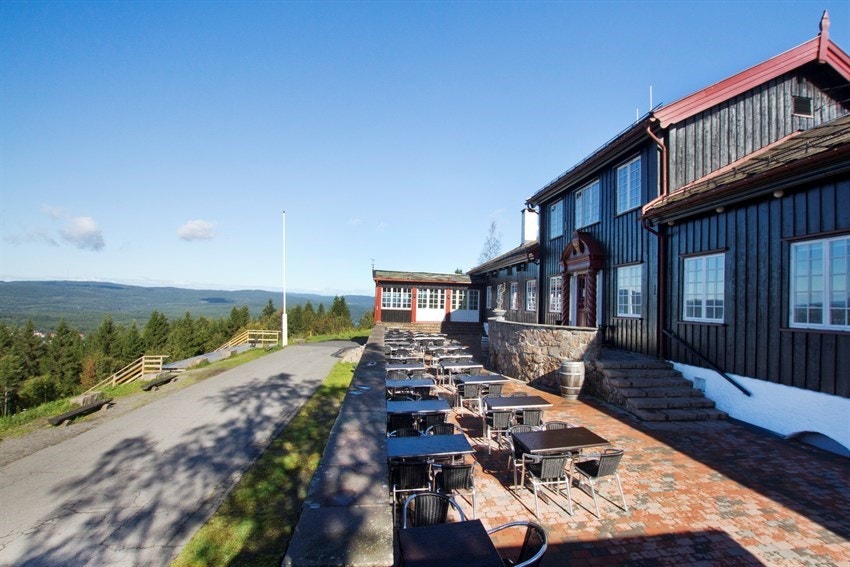 Populære Grefsenkollen restauranten er ikke langt unna boligen. Galleribilde