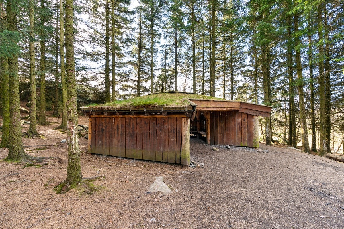 Gapahuk i nærområdet Galleribilde