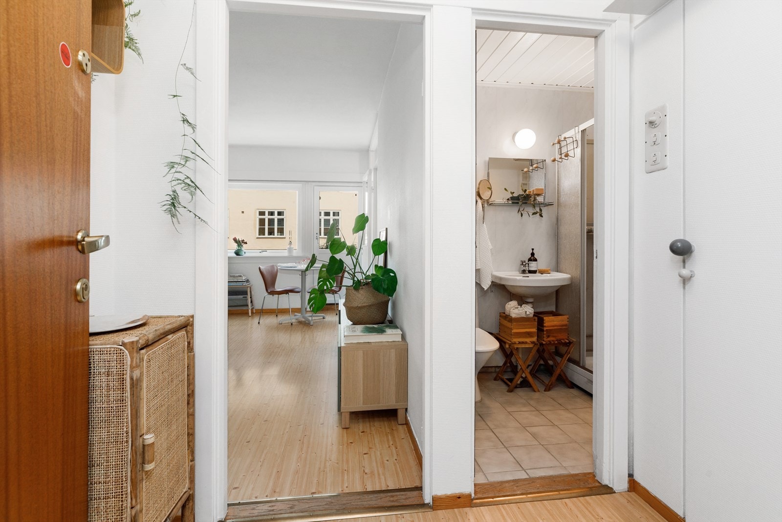 Entré. Galleribilde