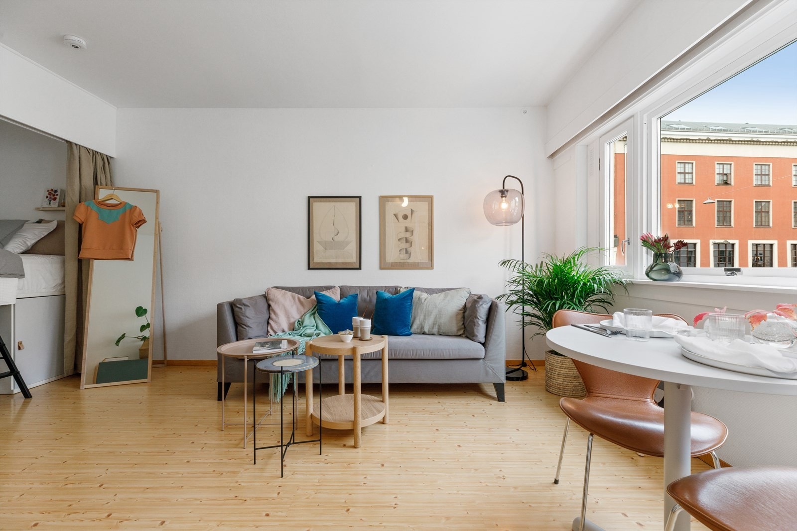 God plass til sofa og øvrig møblement. Galleribilde