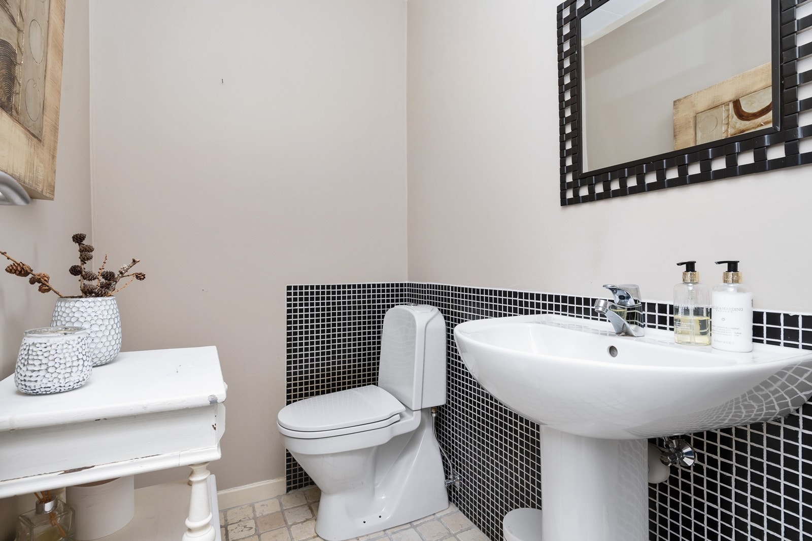 Gjestetoalett i 1. etasje Galleribilde