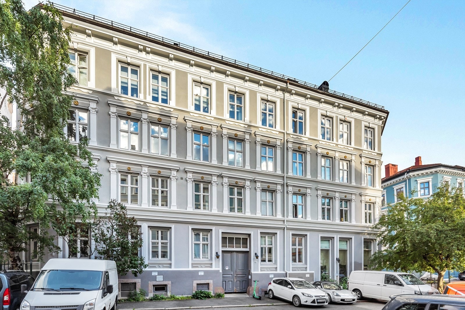 Velkommen til hyggelig visning i en stor og klassisk bygårdsleilighet i Schweigaards gate 82 - velkommen! Galleribilde