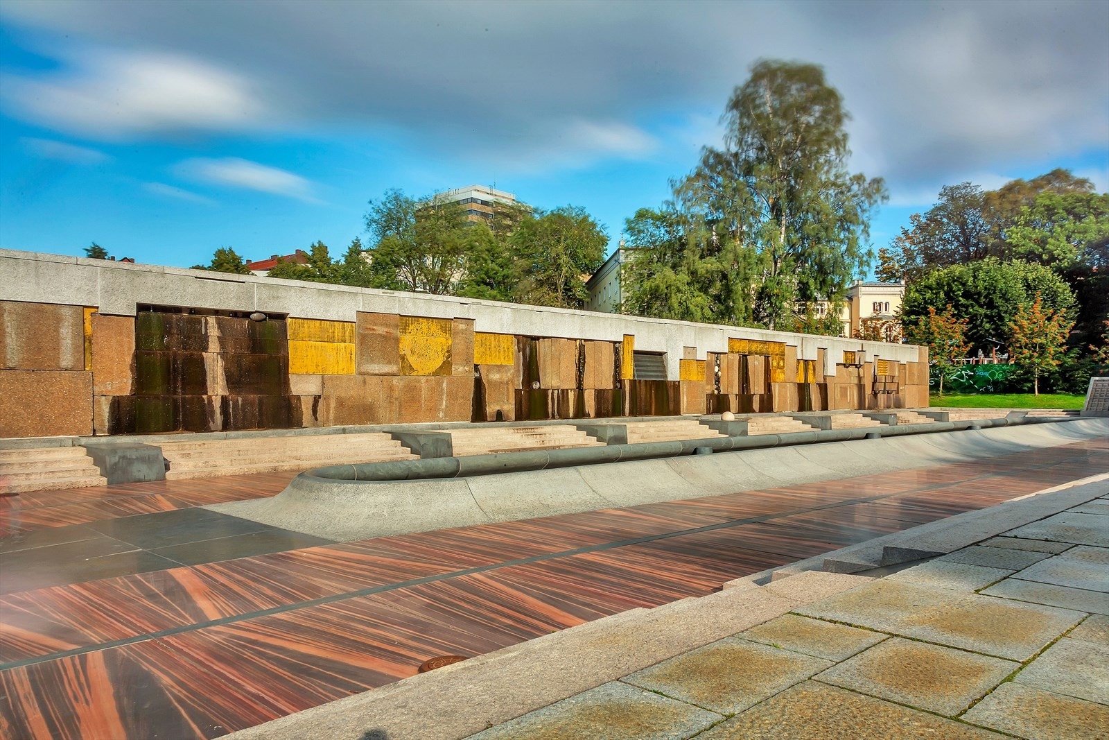 Klosterenga Skulpturpark skal rehabilliteres. Her skal Hovinbekken åpnes igjen og det skal bli en sosial og hyggelig park tilpasset alle aldre. Galleribilde