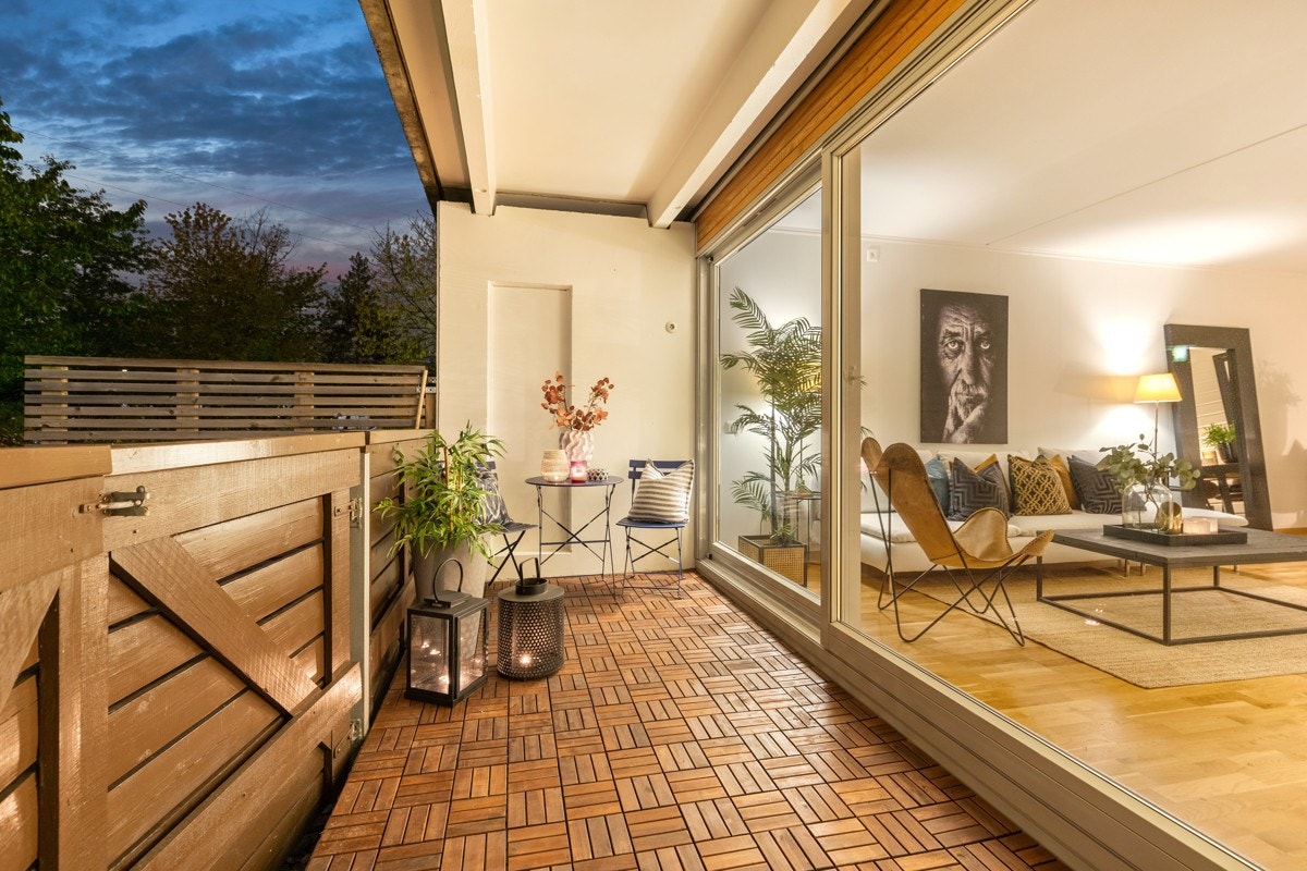 På terrasse kan du nyte sene kvelde Galleribilde