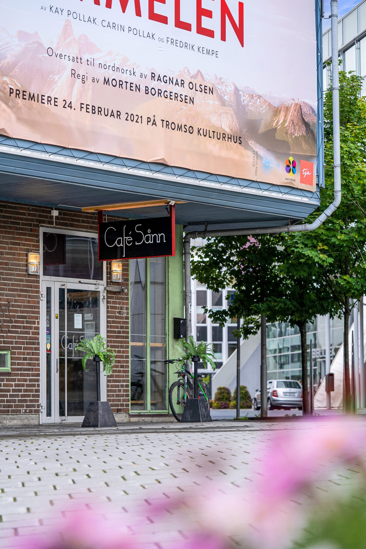 Gåavstand til et stort utvalg kafeer og spiseplasser